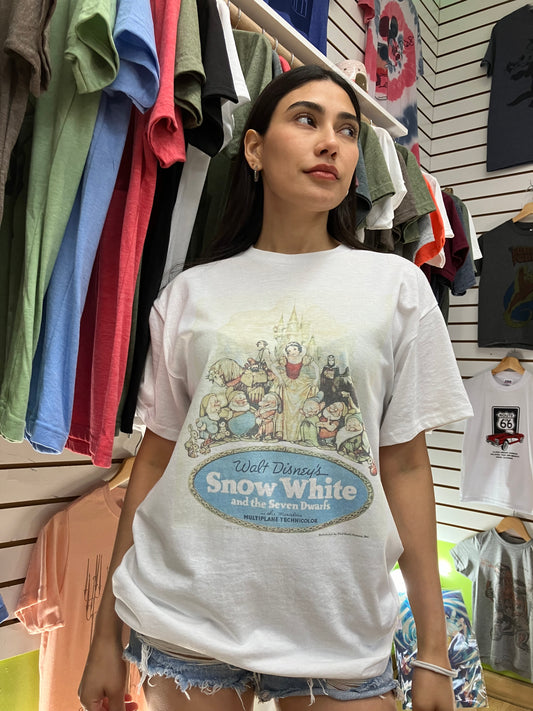 Snow White Graphic Design T-shirt