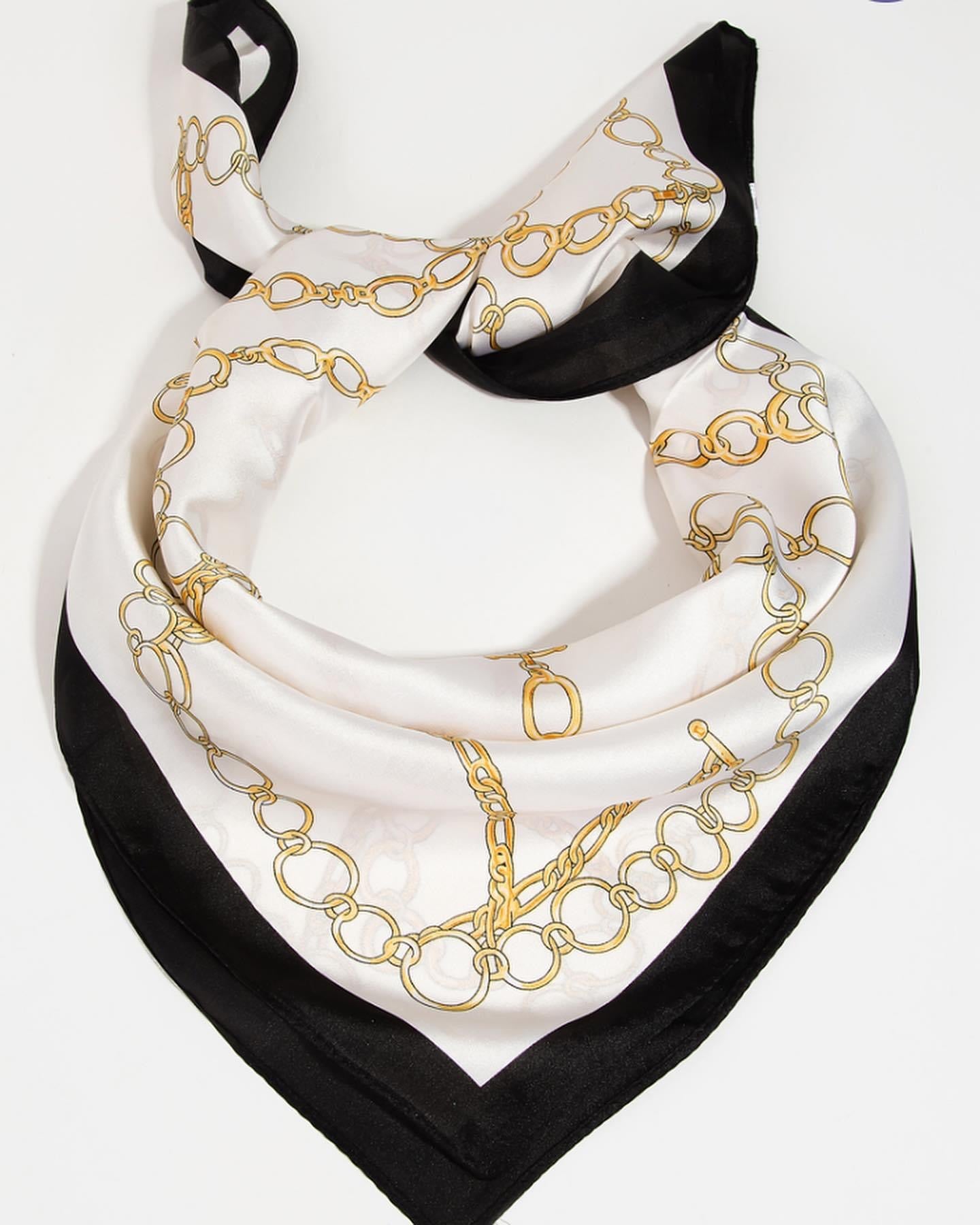 Chain Link Print Pattern Square Scarf